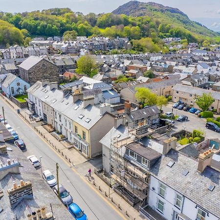 Snowdon House, 8 Bedrooms, Sleep 16, Close To Blackrock Sand Porthmadog Extérieur photo