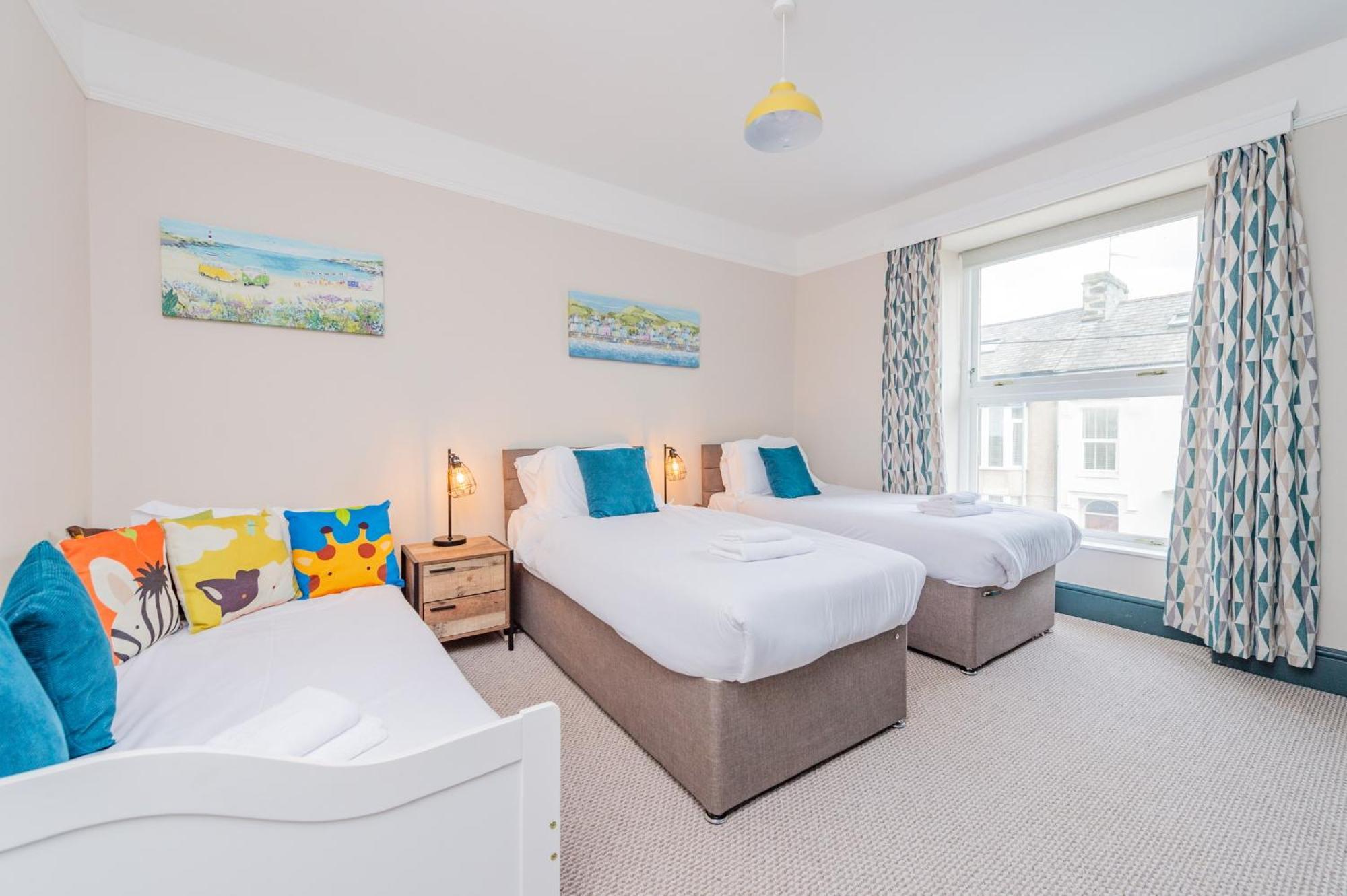 Snowdon House, 8 Bedrooms, Sleep 16, Close To Blackrock Sand Porthmadog Extérieur photo