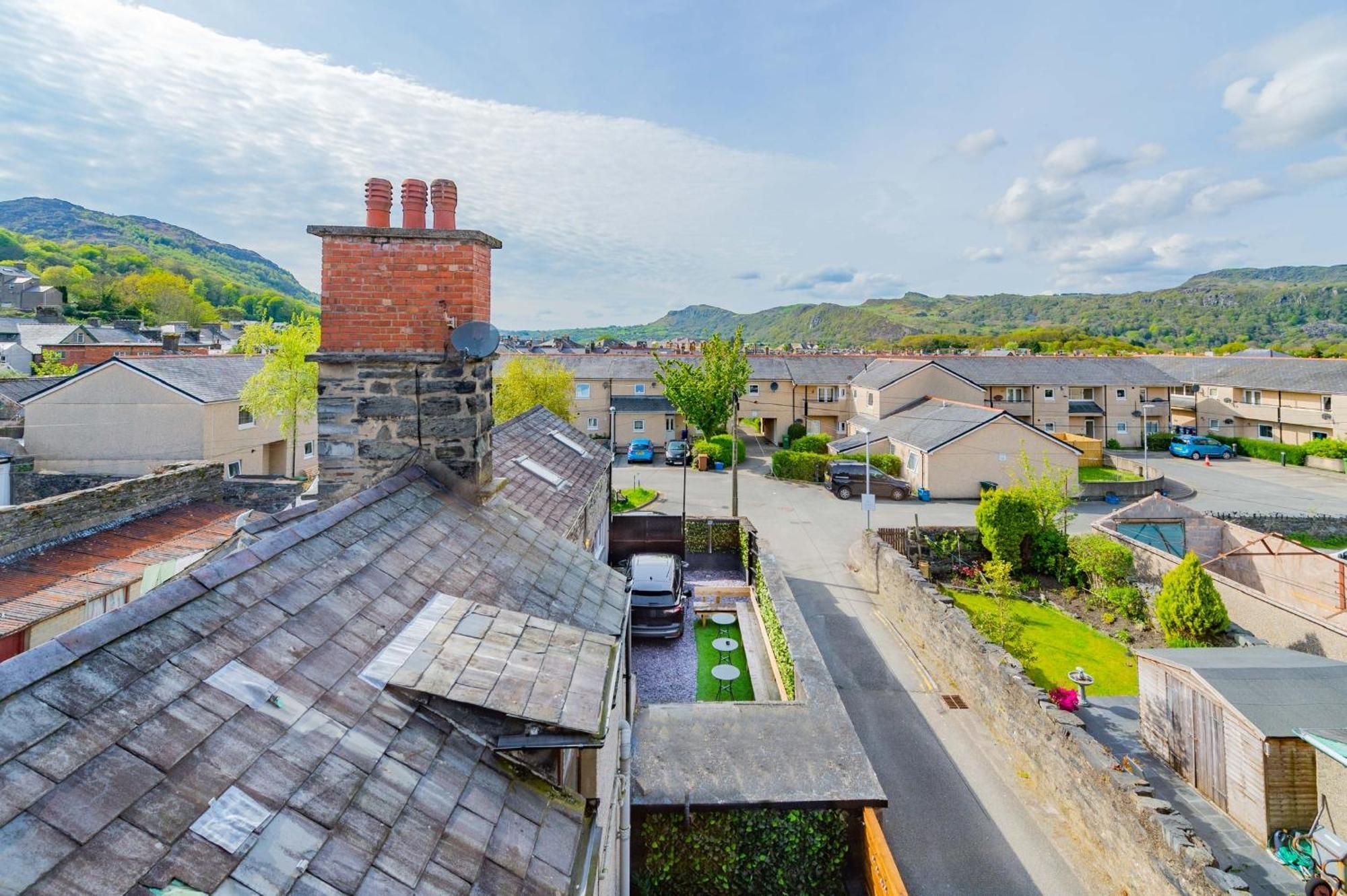 Snowdon House, 8 Bedrooms, Sleep 16, Close To Blackrock Sand Porthmadog Extérieur photo